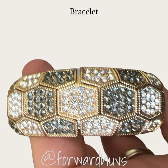 Rhinestone Embellished Stretch Bracelet - Picture 5 of 9